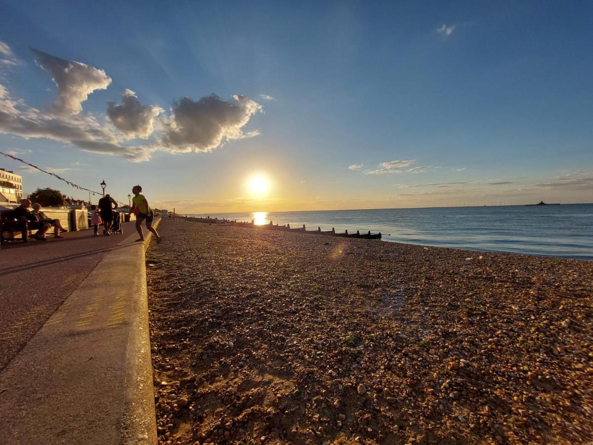 Inviting 1-Bed Apartment In Herne Bay Εξωτερικό φωτογραφία